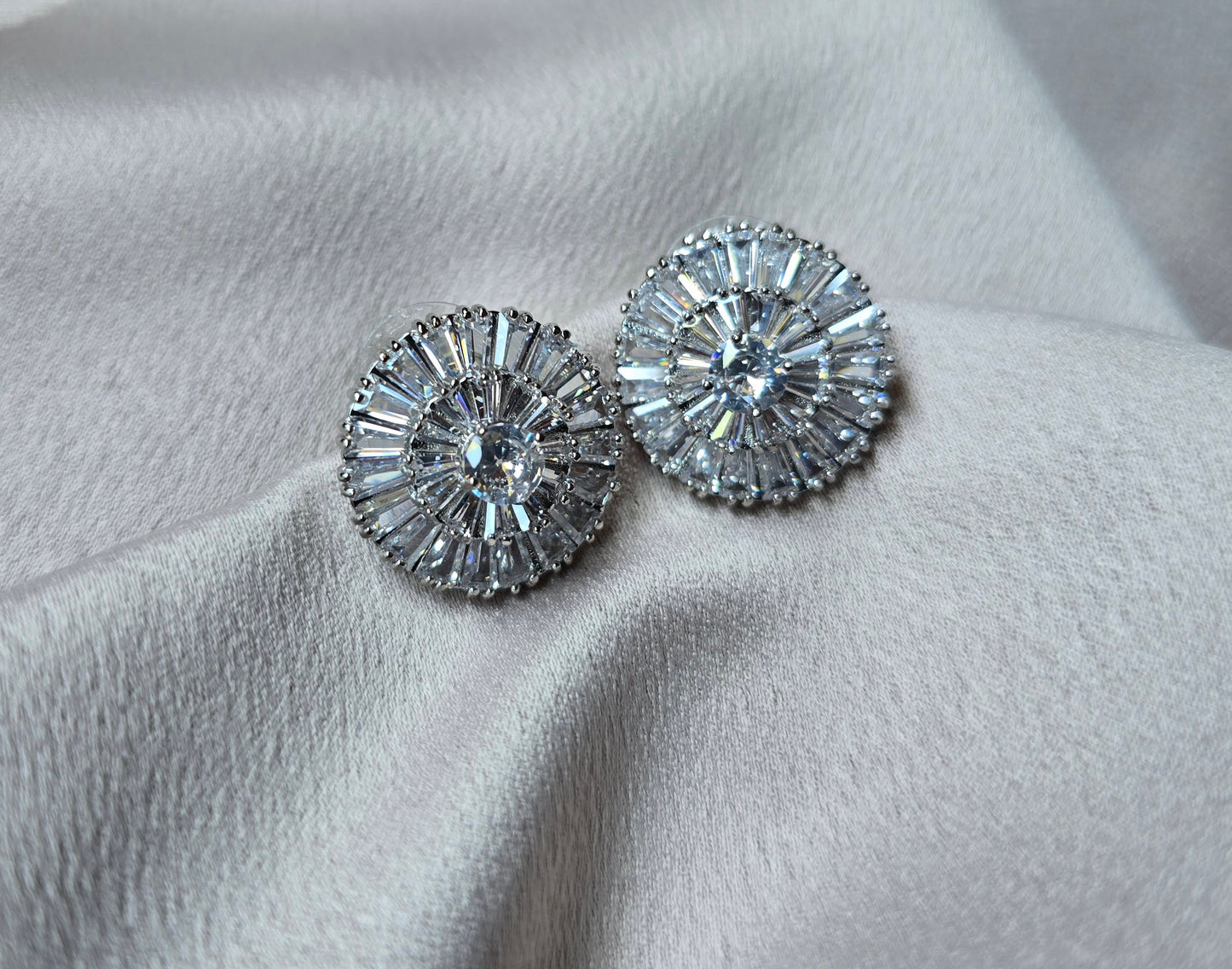 stud like bridal earrings in silver