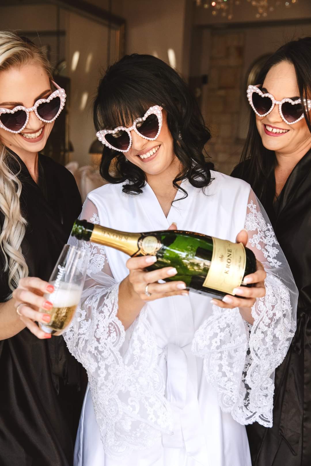 bell-sleeved-lace-robe-sunglasses