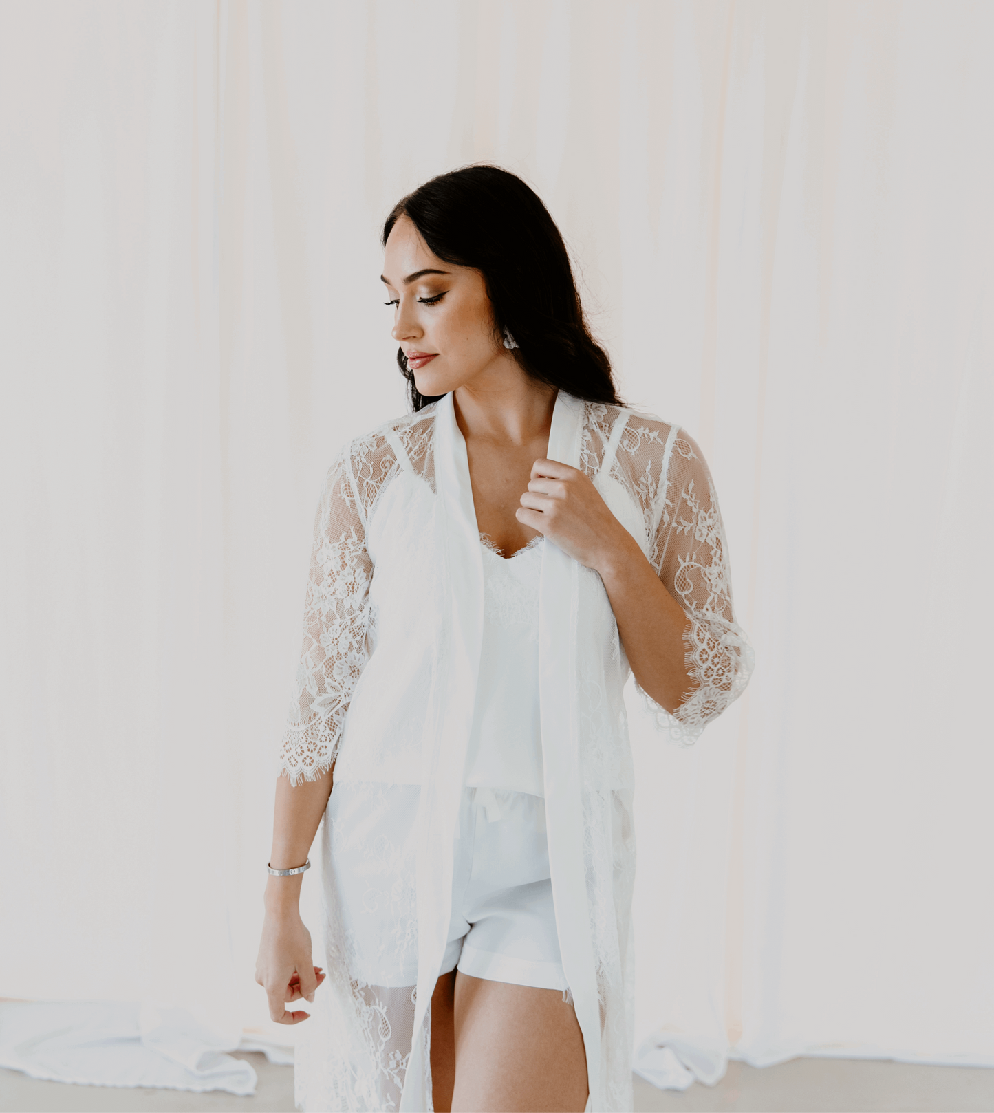chantilly-lace-robe with matching pajama set